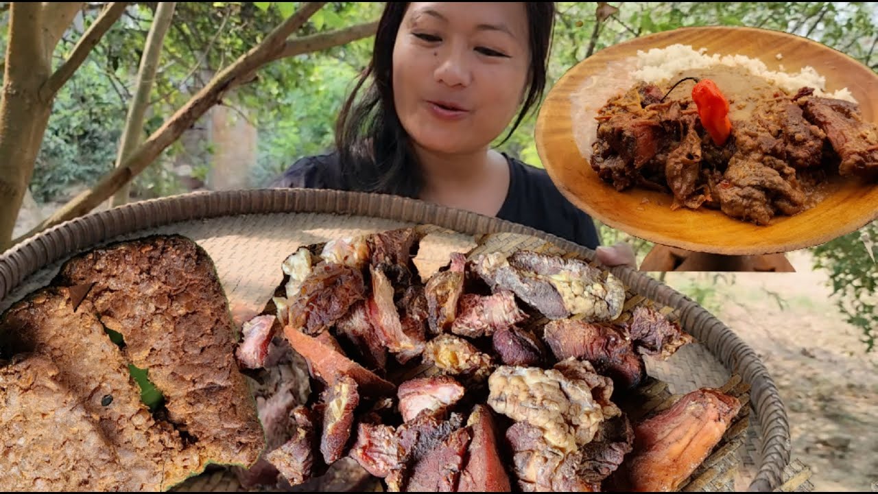 Axone with smoked buff and akibiye ( yam curry) sumi naga cuisine || northeast naga mukbang