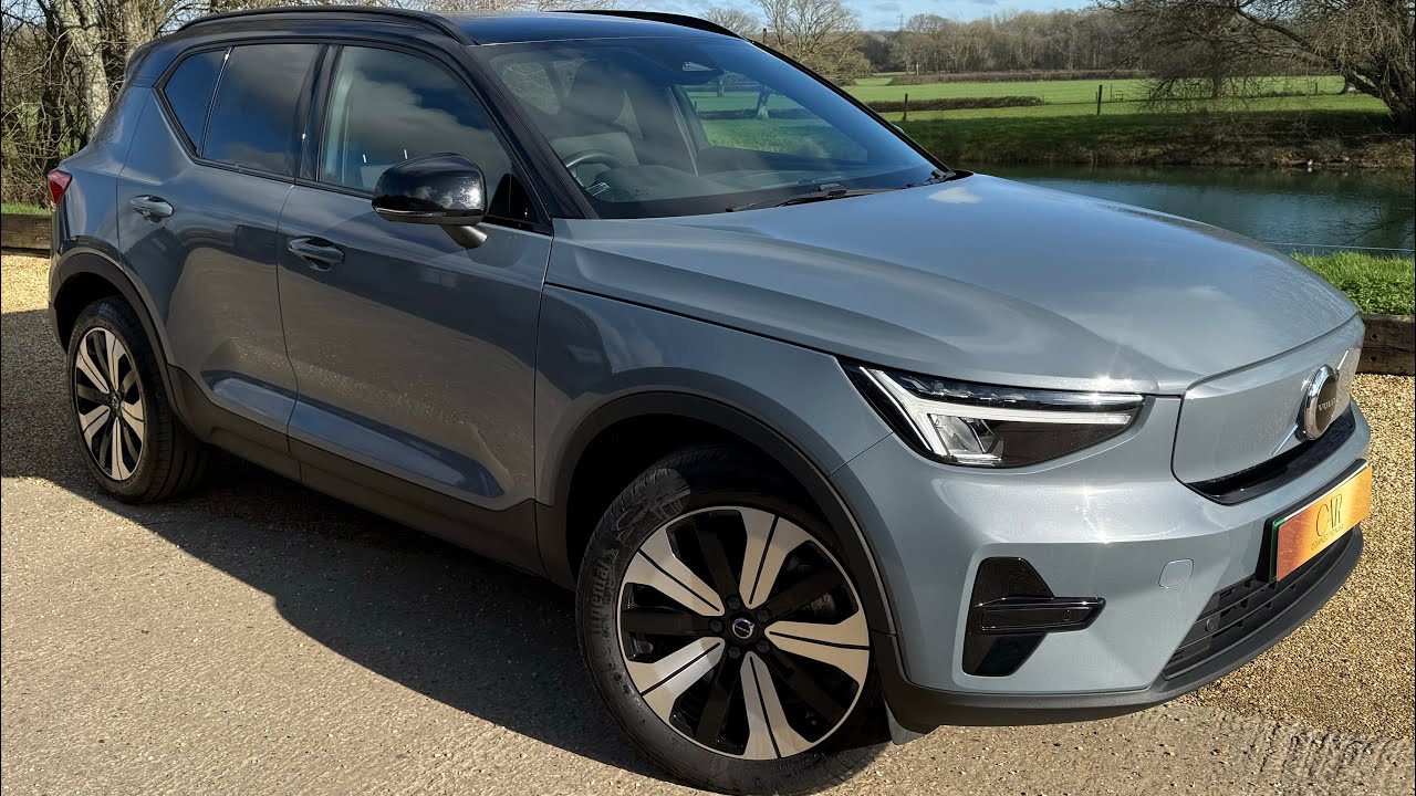 2022 VOLVO XC40 Recharge 69kWh Core SUV 5dr Electric Auto (231 ps)