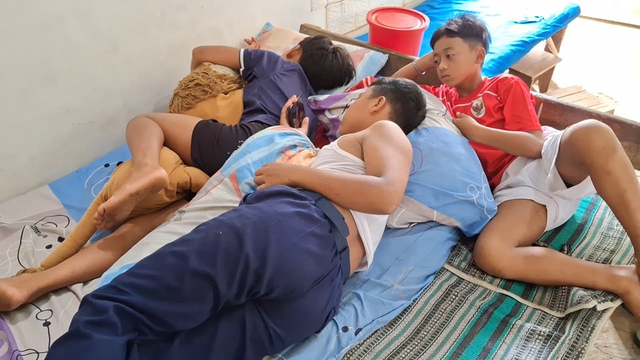 Tidur Siang ....