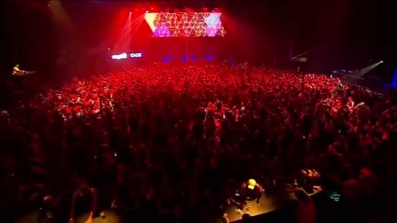 You Can't Stop The Beat (Live at Camarote Salvador)