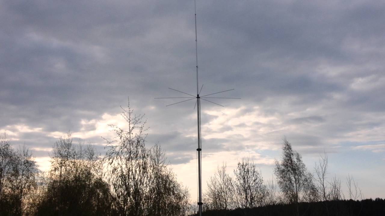 Антенна CB 5/8 27 мГц на телескопе от Р-140. Высота 12,5 метра.
