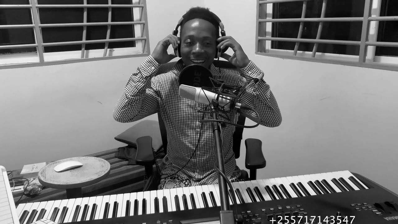 Mambo ya kuzingatia ili uwe  muimbaji bora (Four things to consider to become best singer)