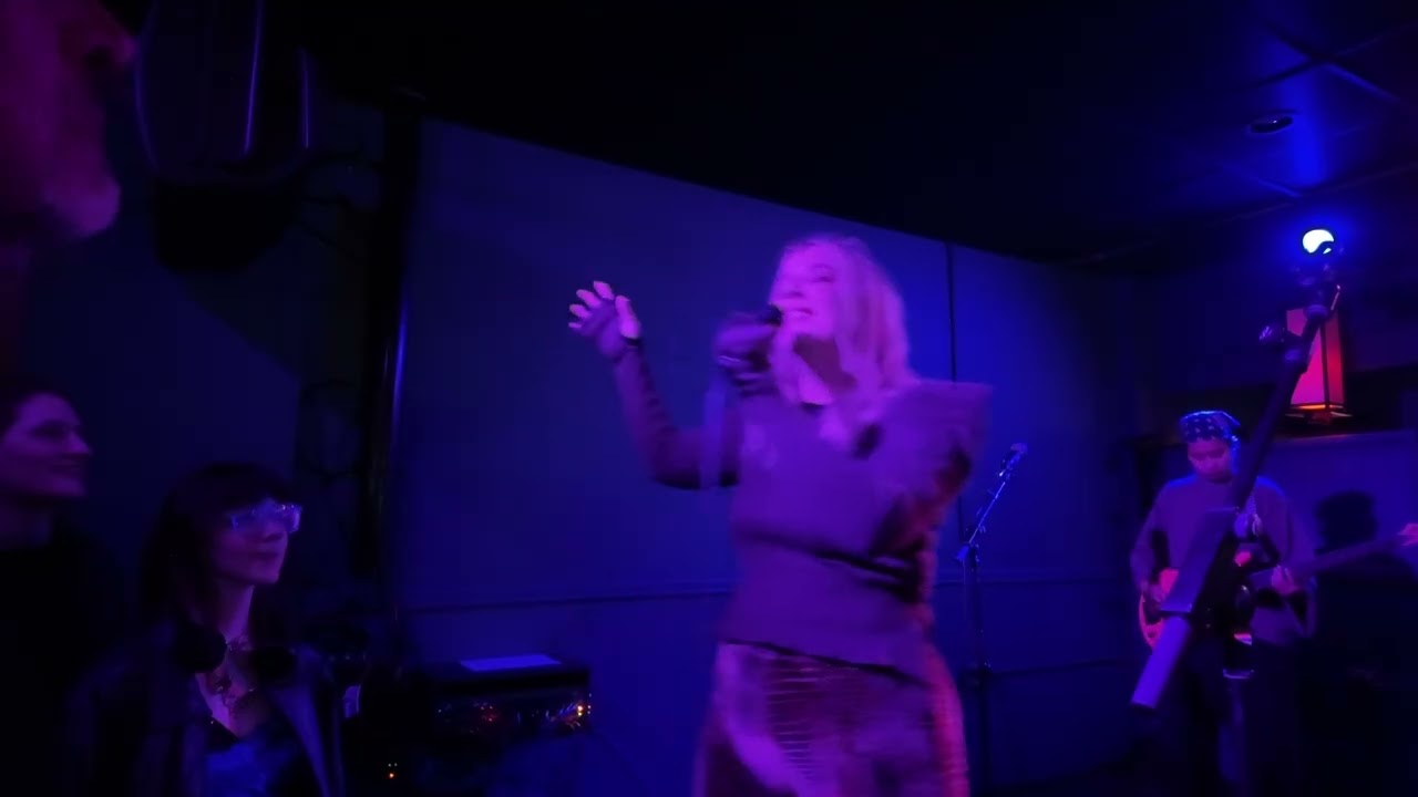 Austra 