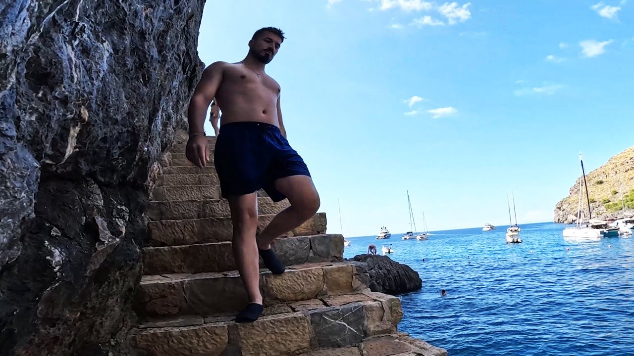 SAlBATICU A SARIT DE PE STANCA IN APA! Palma de Amigos 2