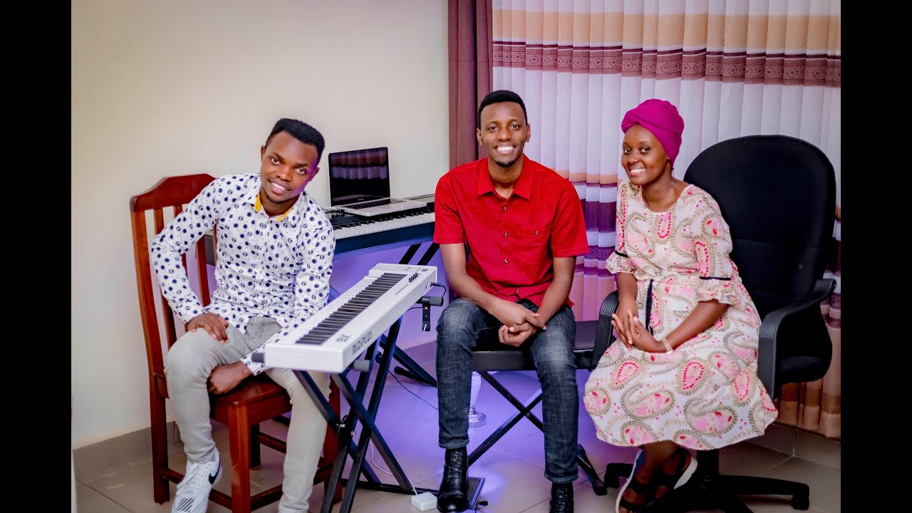 MORNING WORSHIP WITH PAPI CLEVER & DORCAS : EP38 _Nitegereje umusaraba _Nshatse kugukurikira