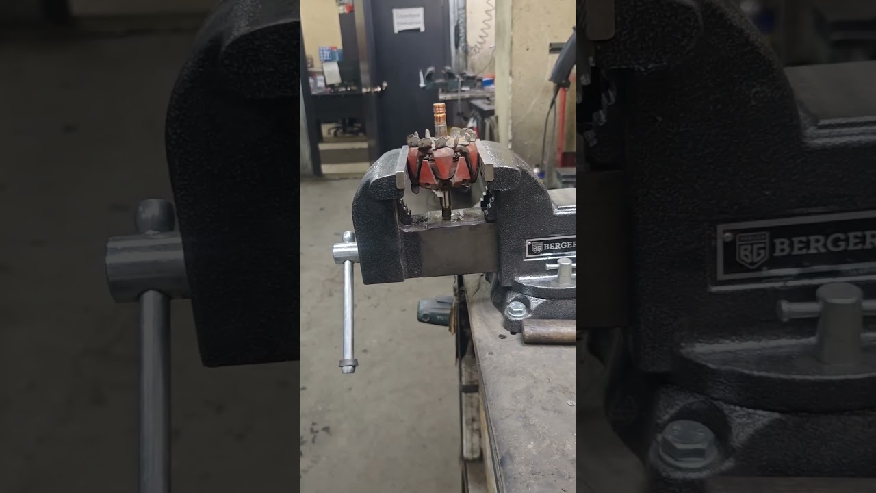 С чего в друг это станочные тиски?