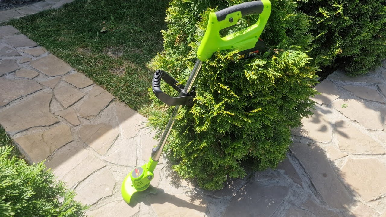 Cel mai ieftin trimmer  cu acumulator, perfect pentru gospodăria ta.