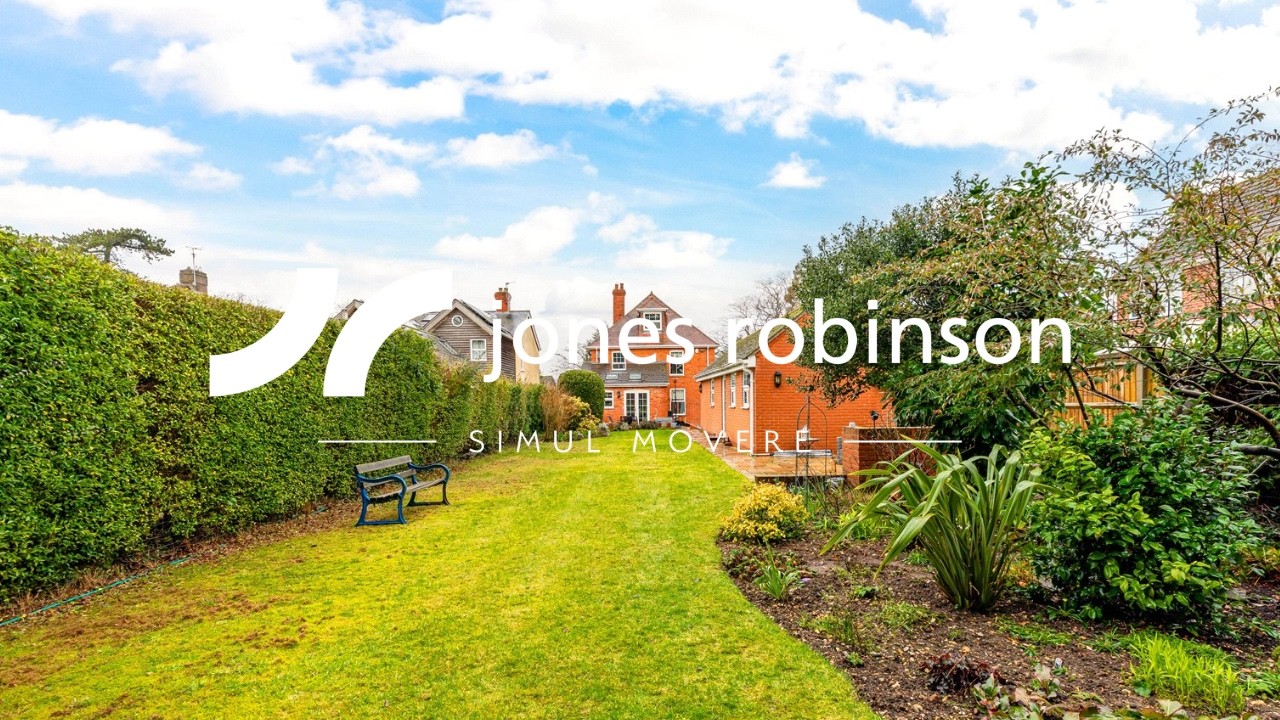 13 Essex Street, Newbury, Berkshire, RG14 6QJ - FOR SALE
