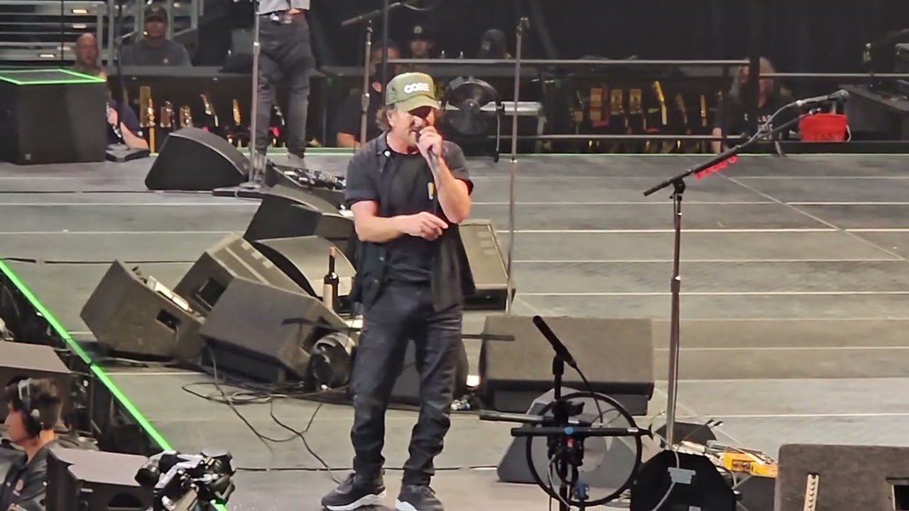 Pearl Jam - Yellow Ledbetter Live @ Dickies Arena Fort Worth Tx 09/15/23
