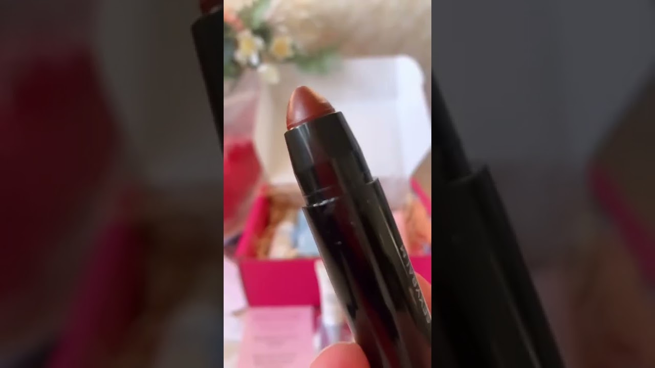 March 2022 Unboxing Beauty Box Clu and Growtoglowskincare