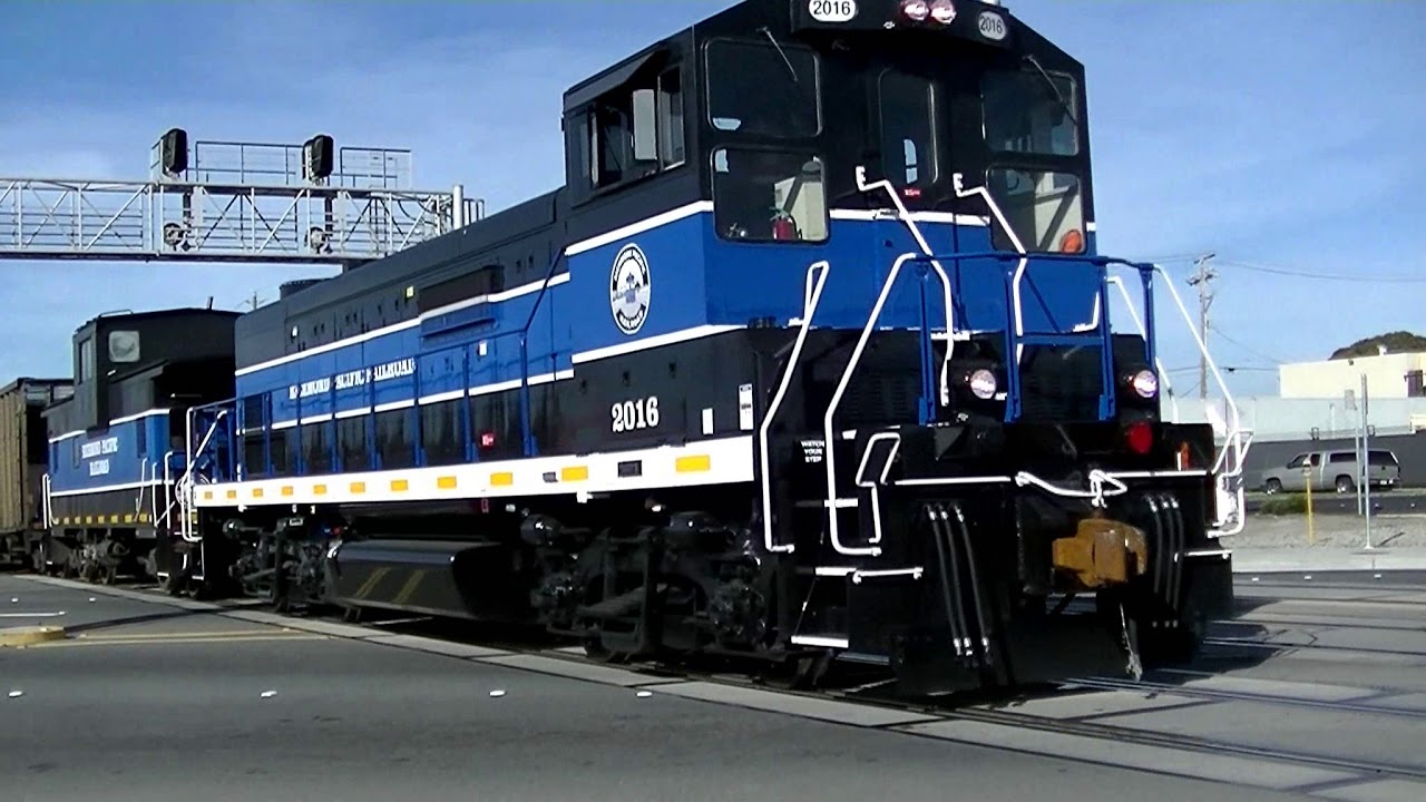 Richmond Pacific's Newest Diesel Locomotives, Great horns!