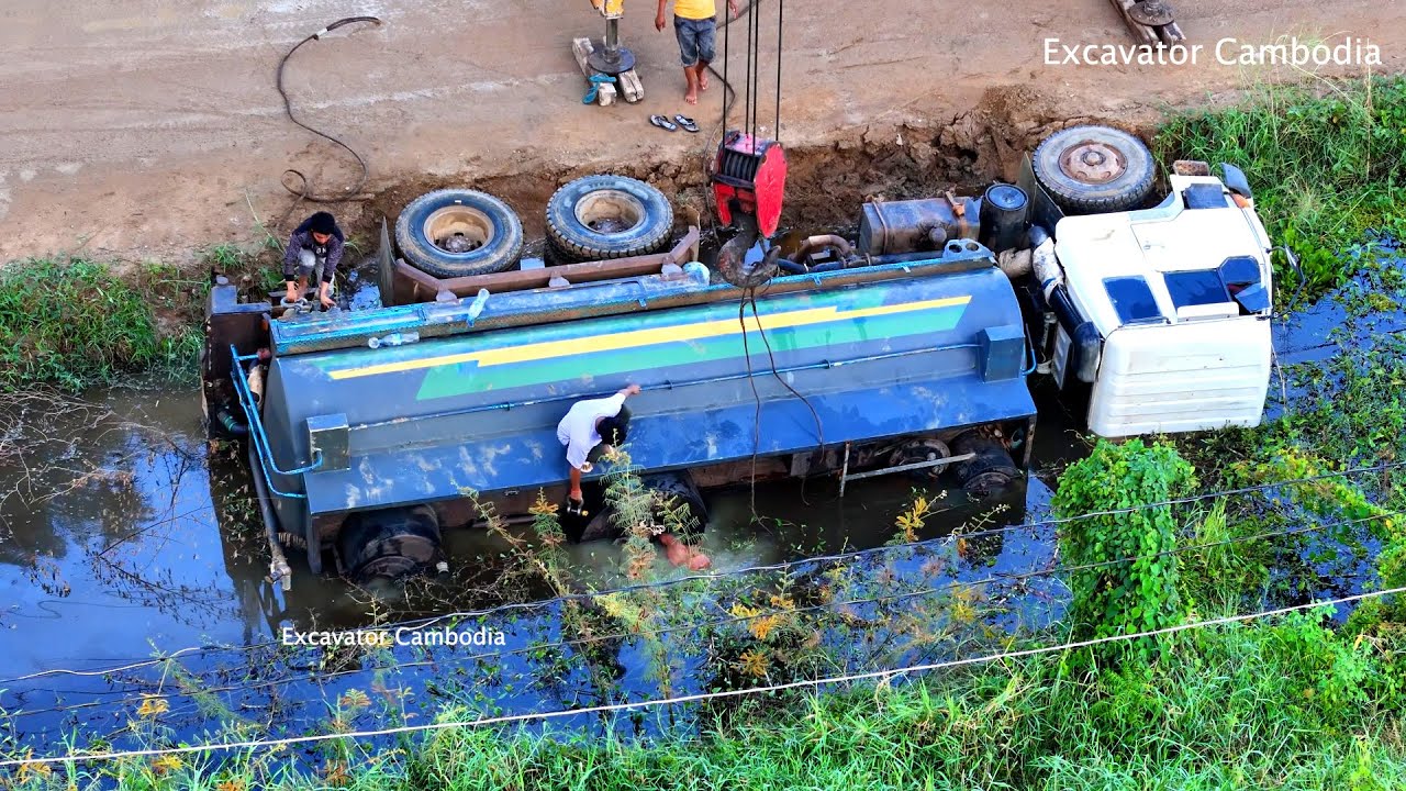 Be Careful  Firetruck Accident Landslide Into Water Recovery By Skills Operator Heavy Crane KATO
