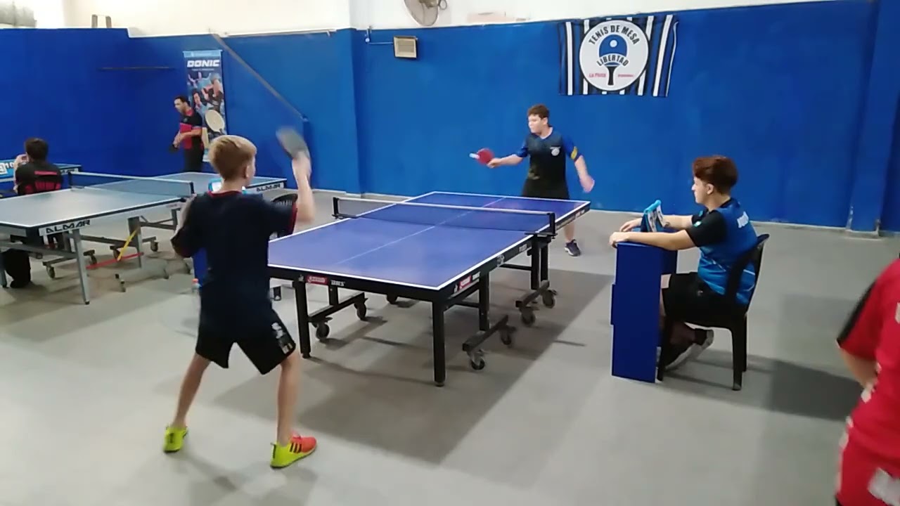 Malik M&uuml;ller vs. Miqueas Giacobbe.