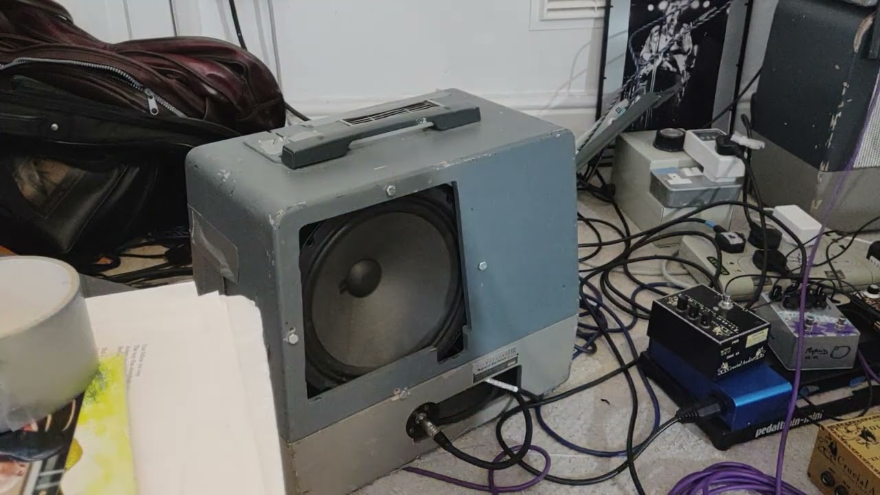 Filmosound Combo with 10" Jensen speaker...Ry Cooder tones ... Projector amplifier