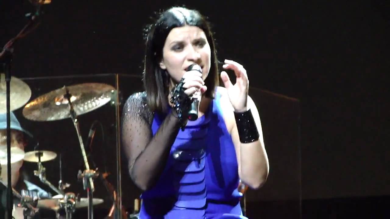 Laura Pausini 07-10-09 Seamisai/ Nel Modo Piu Sincero che c'è/ Surrender/ Apaixonados Como Nós