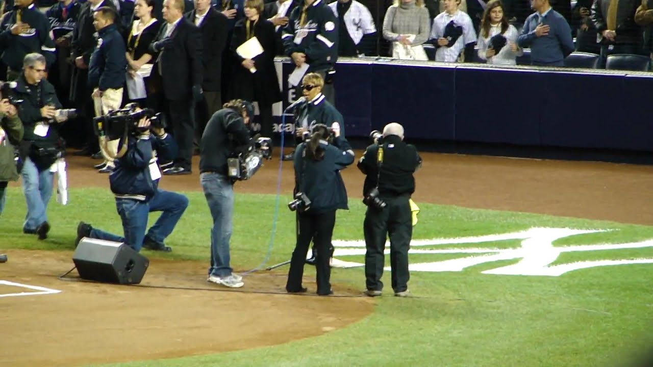 Mary J Blige National Anthem 2009 World Series Game 6 Yankee Stadium 11-4-09 Live