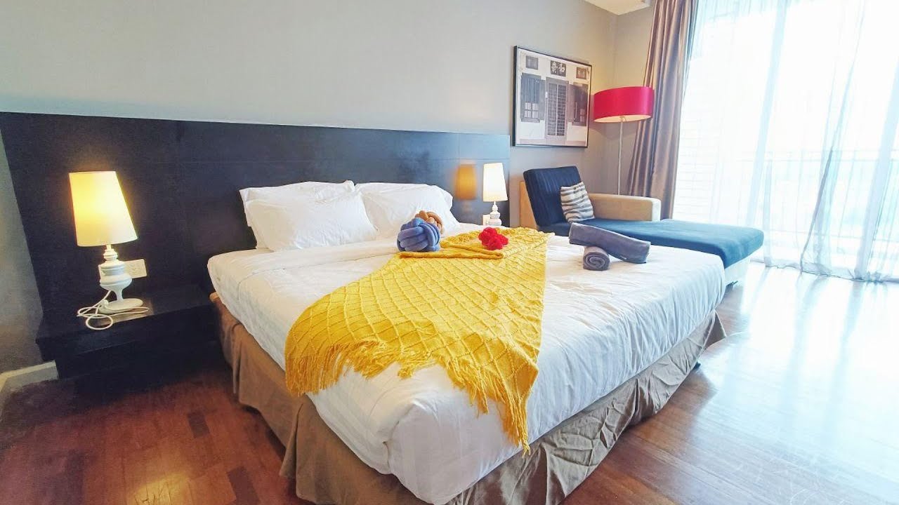 Shore Studio 2Pax CityRiver View - NetFlix/KingBed | Malacca, Malaysia | Hotel Review 🏨
