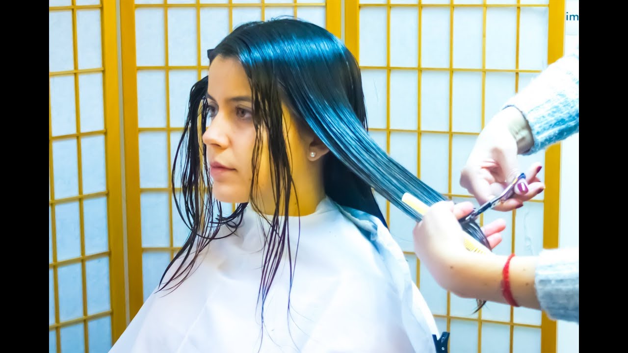 This lady got a very new hair look