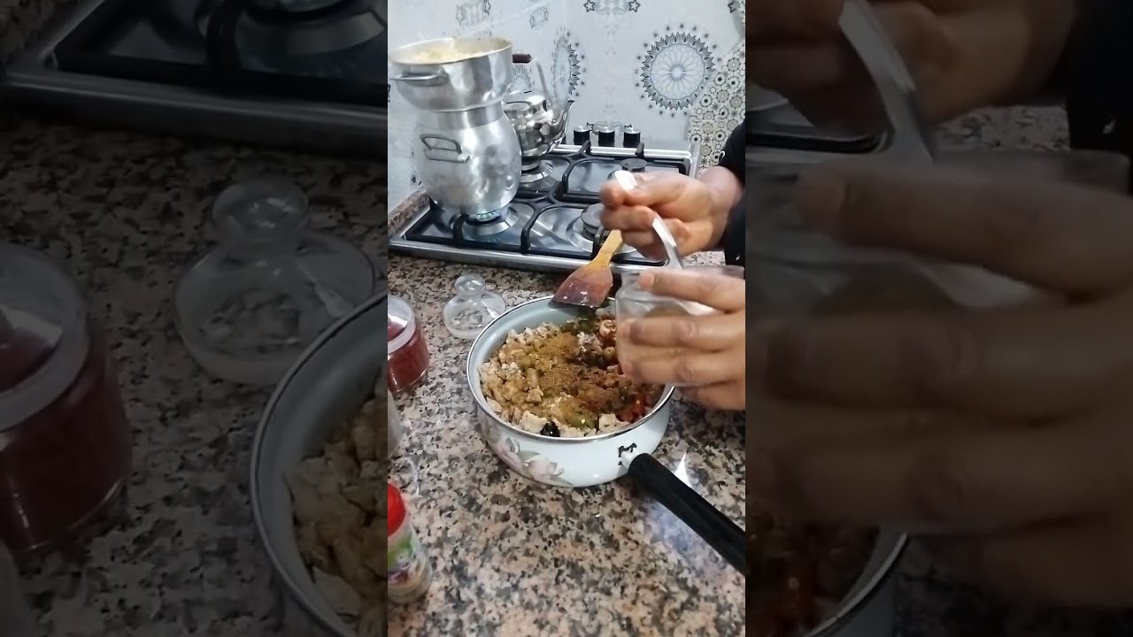 Тушеная курица с вермишелью, оливковым маслом и оливками: просто и экономично.