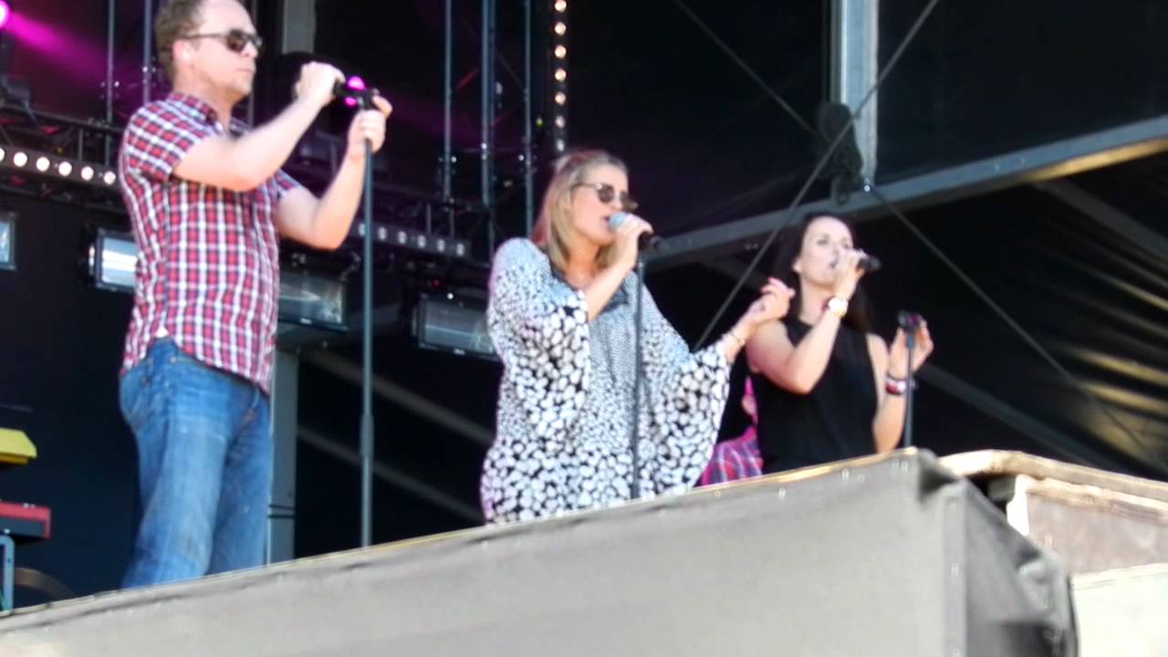 Jurk met Sorry @ strandfestival zand 2012
