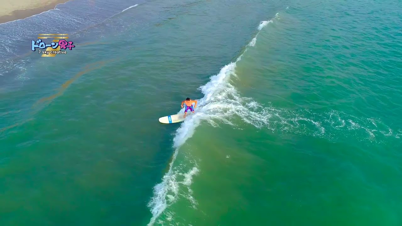 葉山 ZUSHI一色海岸 でサーフィン！ 神奈川県 ドローン男子空撮