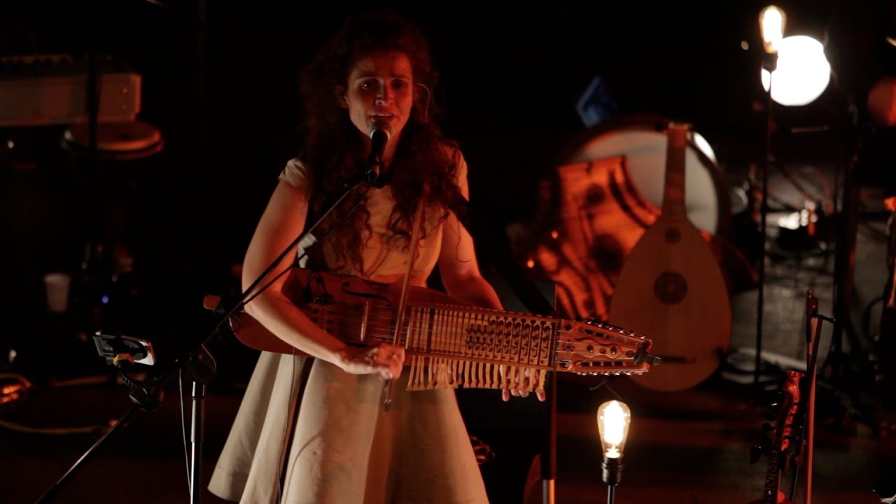 Ana Alcaide: AKELARRE (Leyenda)