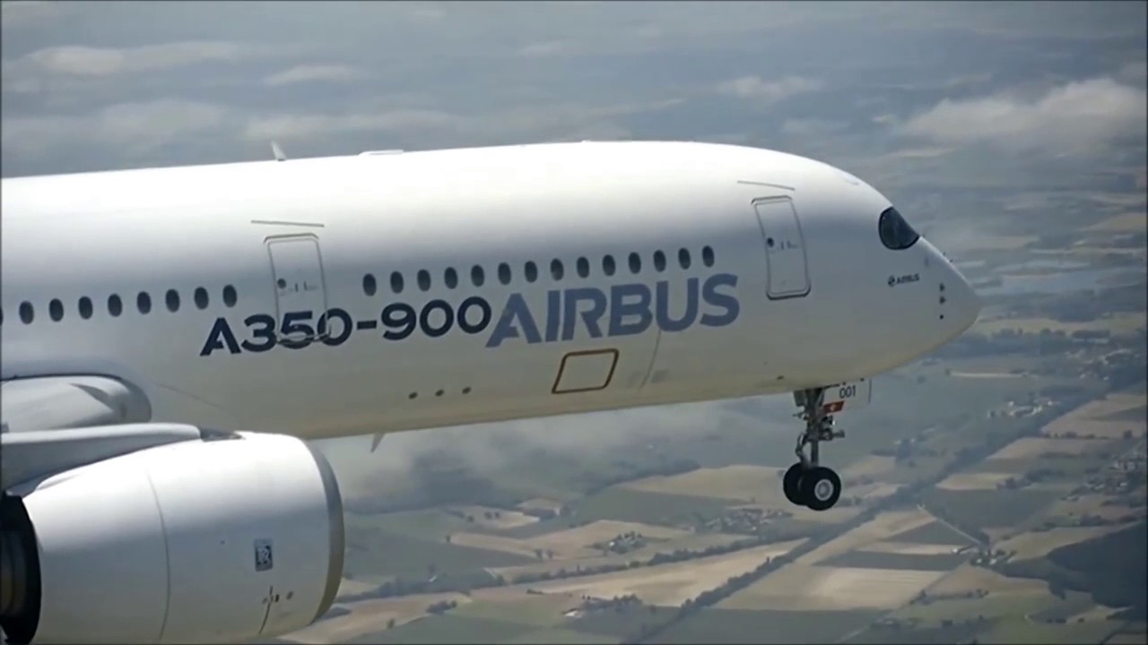 AIRBUS A350 900 XWB FIRST FLIGHT