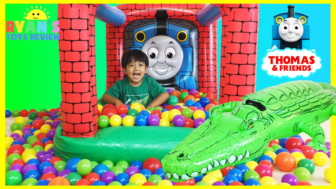 Thomas and Friends GIANT BALL PITS with Egg Surprise Toys