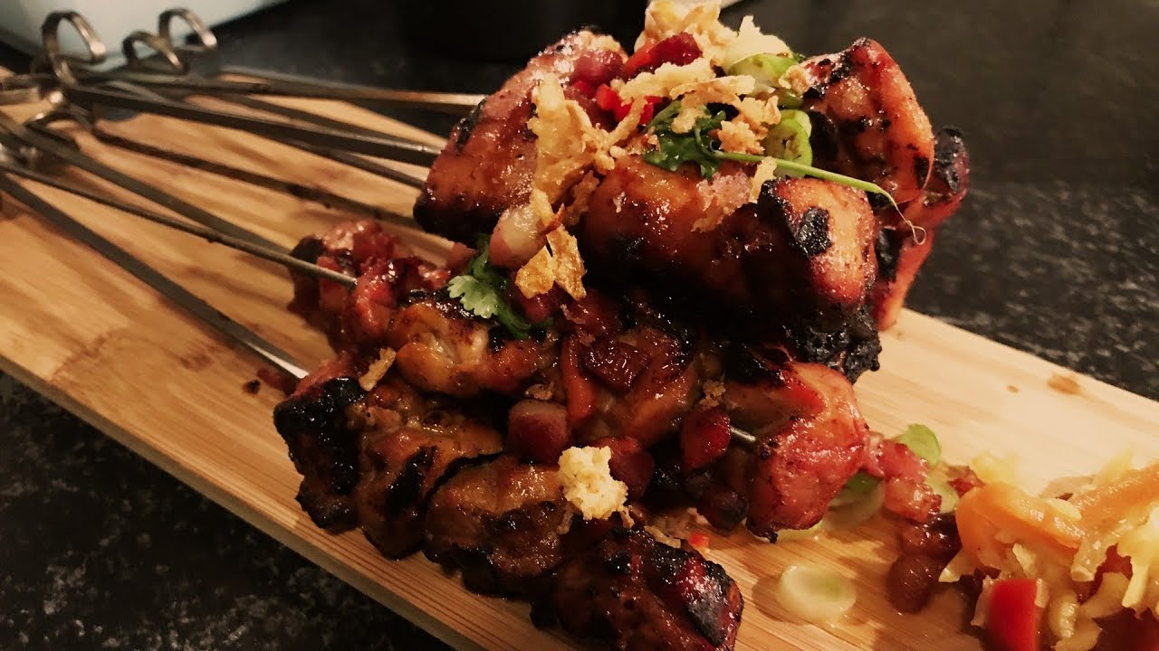 Varkens en kip sate