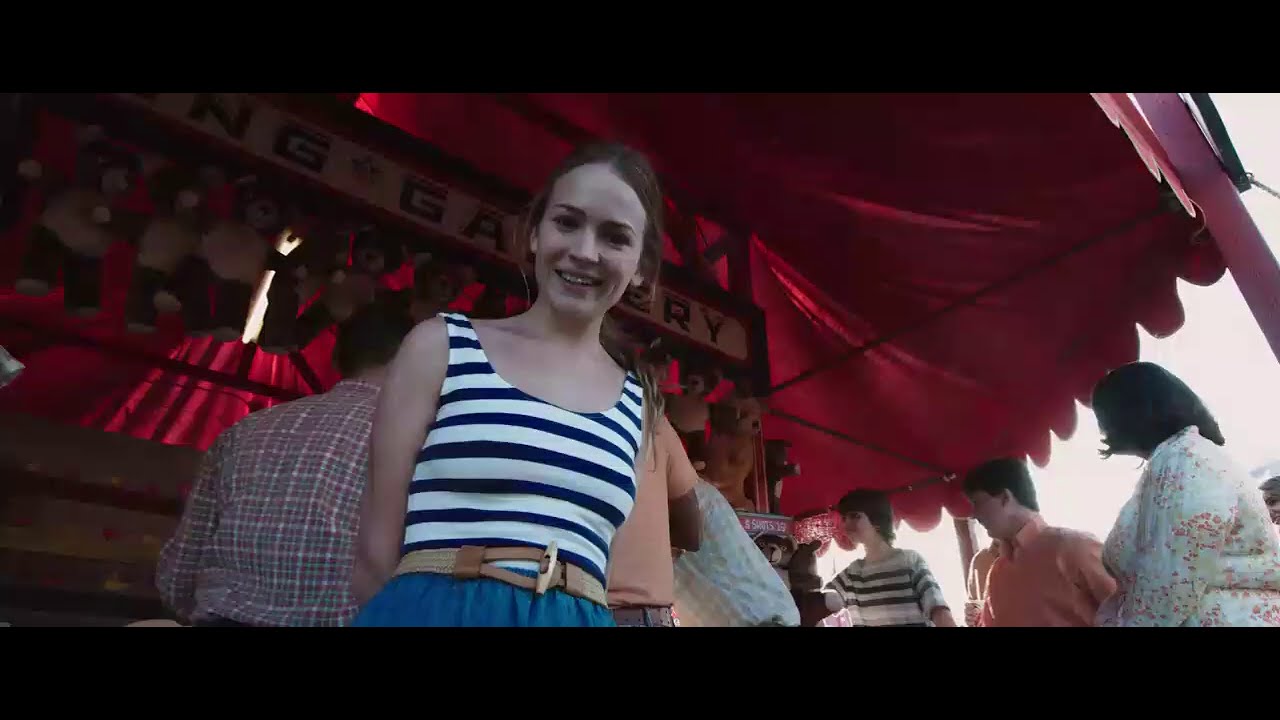 Ethen met Hannah/A.Dog's.Purpose.2017