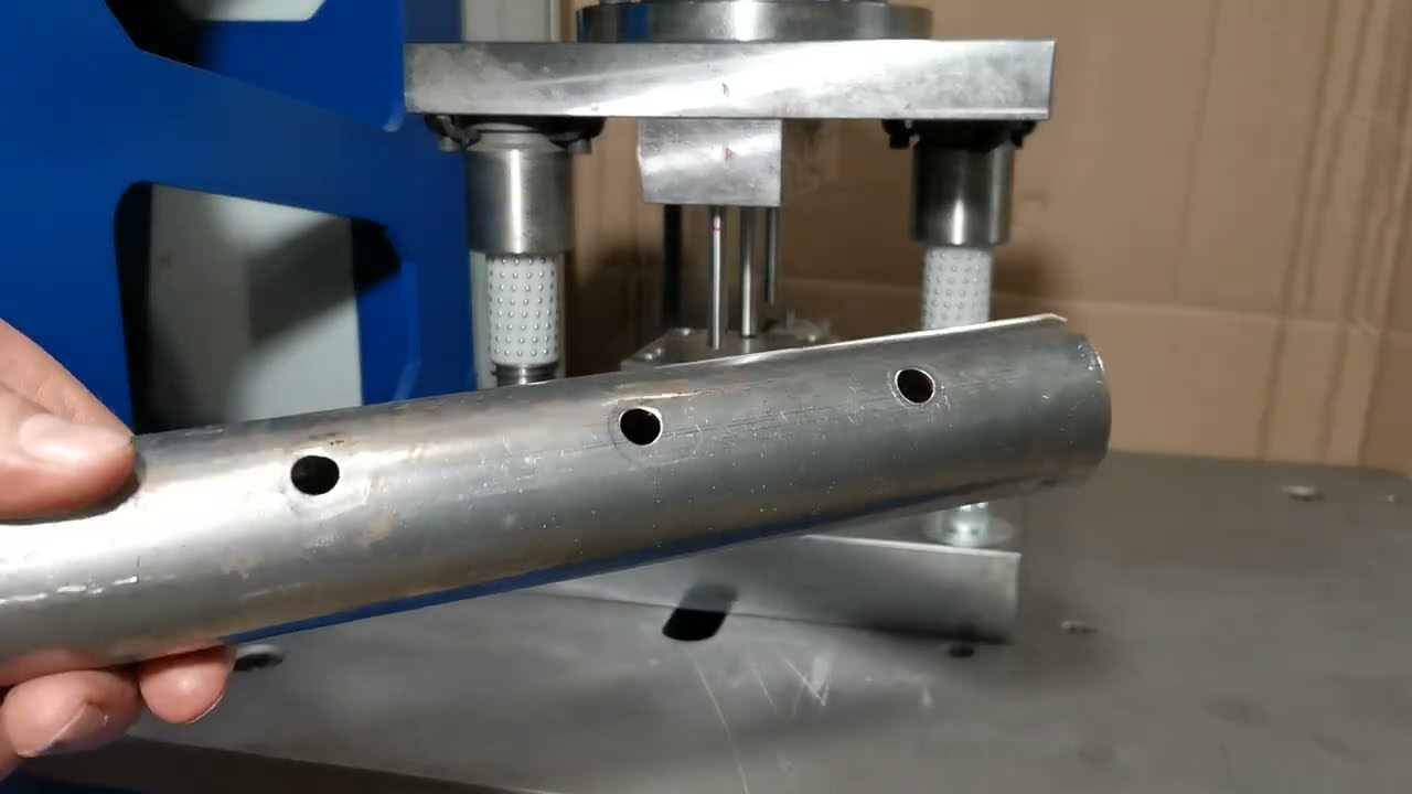 Штамп для пробивки круглой трубы 40х1,2