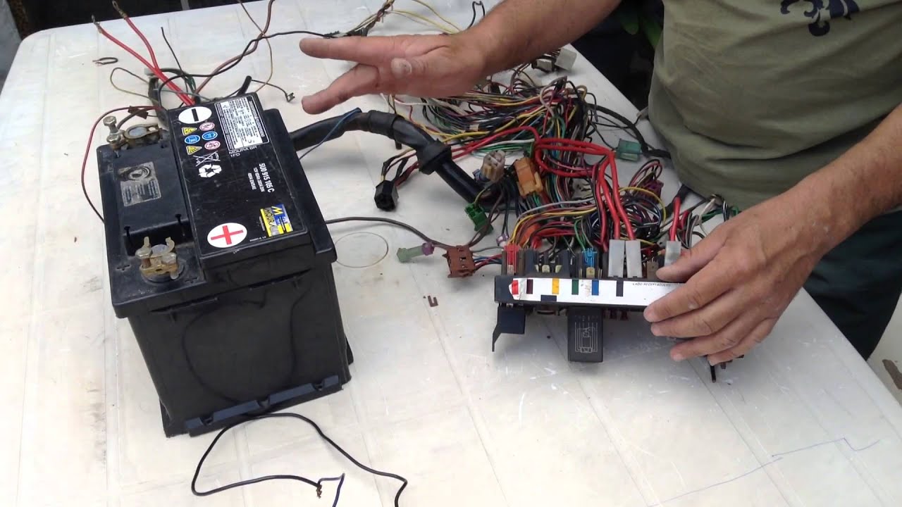 Mendonça - elétrica gol quadrado. 1/ plug terminais e conectores.