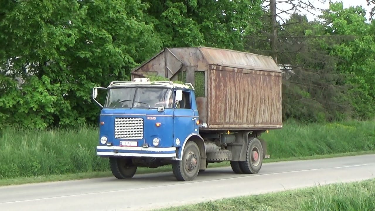Senáže trávy a vojtěšky ZERA Rájec, řezačka Claas, traktory JCB + Liaz Mates Trambus! Siláže Ráječko