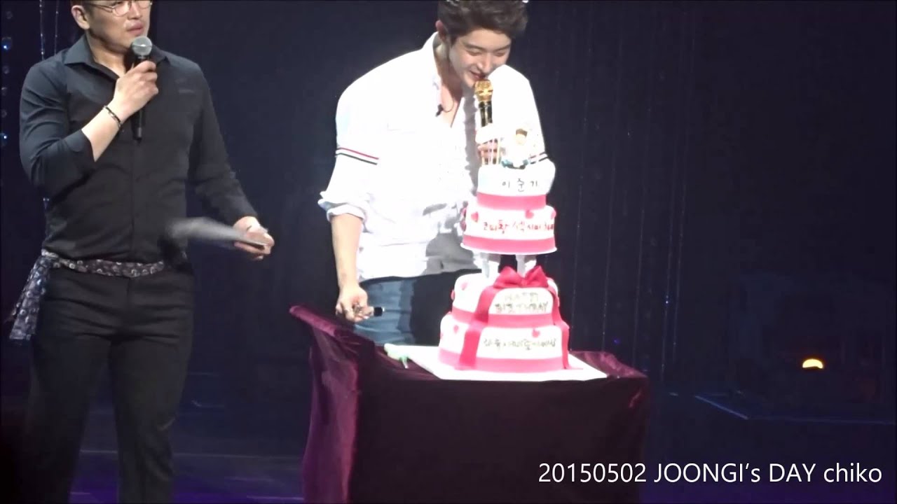 20150502 JOONGI’s DAY Birthday cake cut