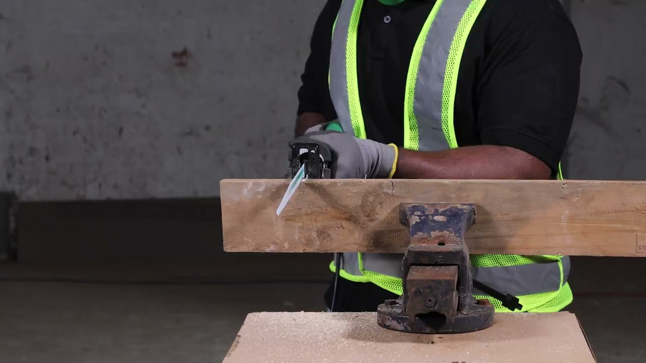 HiKOKI CR13V2 Sabre Saw