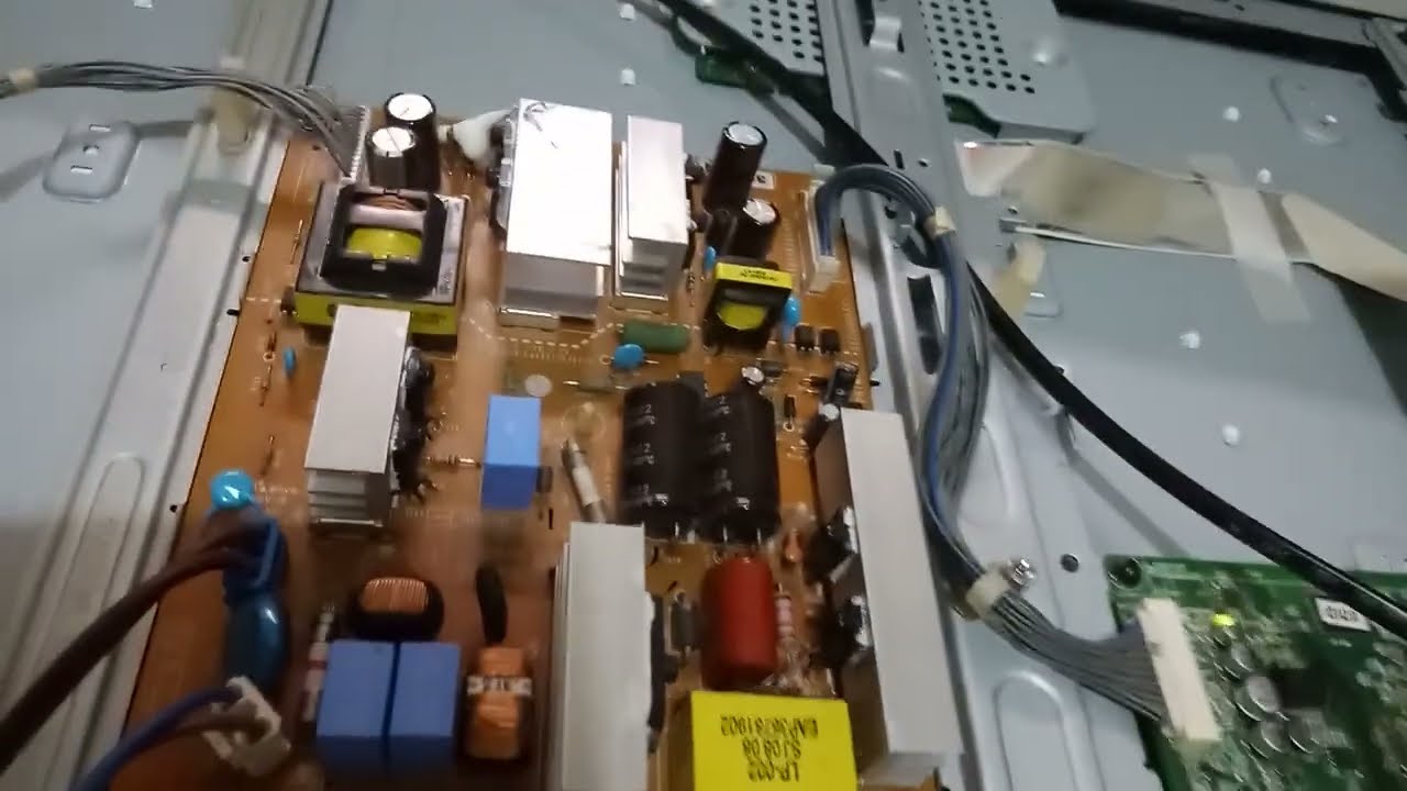 tv LG 32lh20r não liga resolvido