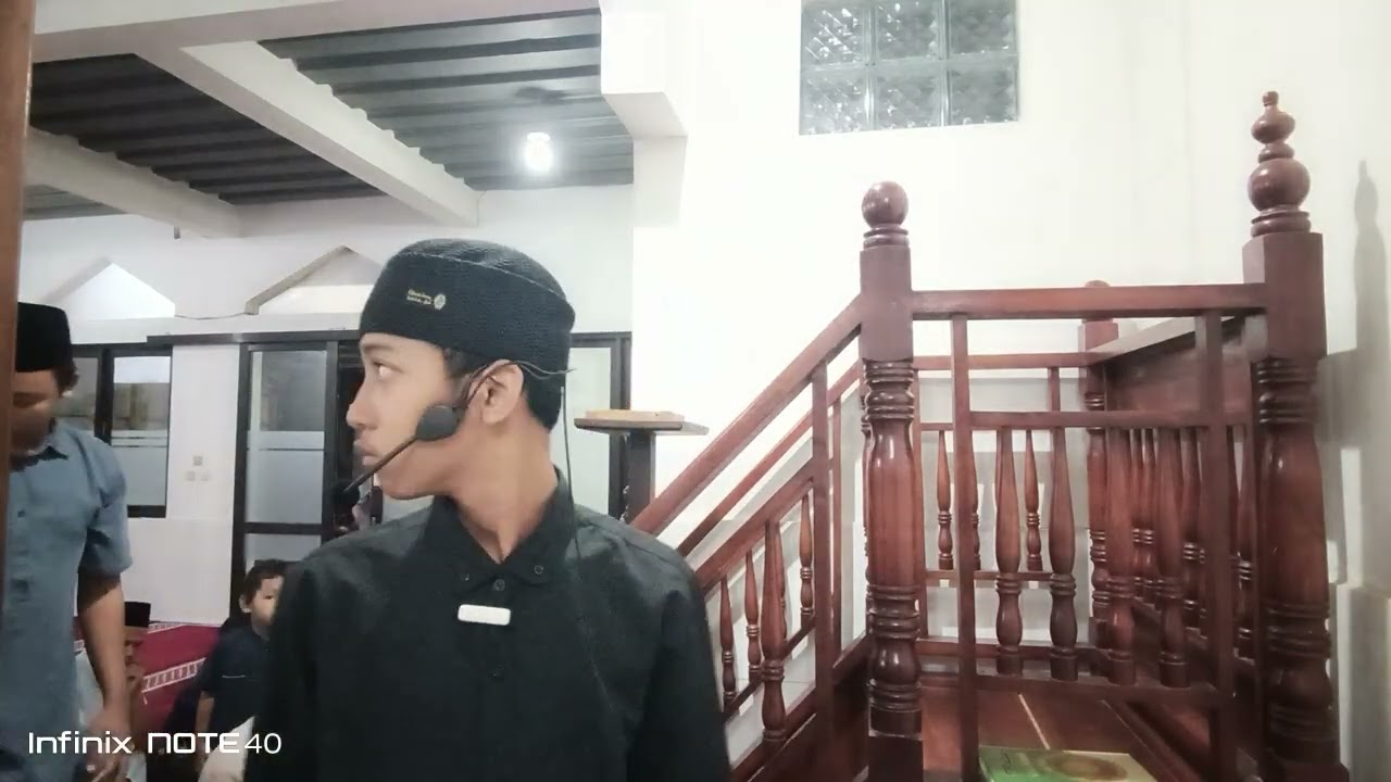 Shalat Tarawih malam ke 13 Masjid Al Ishlaah Kranggan