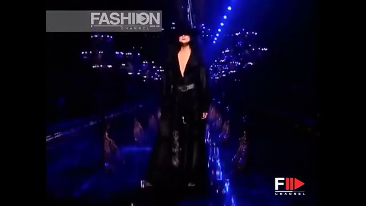 John Galliano fall-winter 2006-2007 OFFICIAL AND ORIGINAL VIDEO