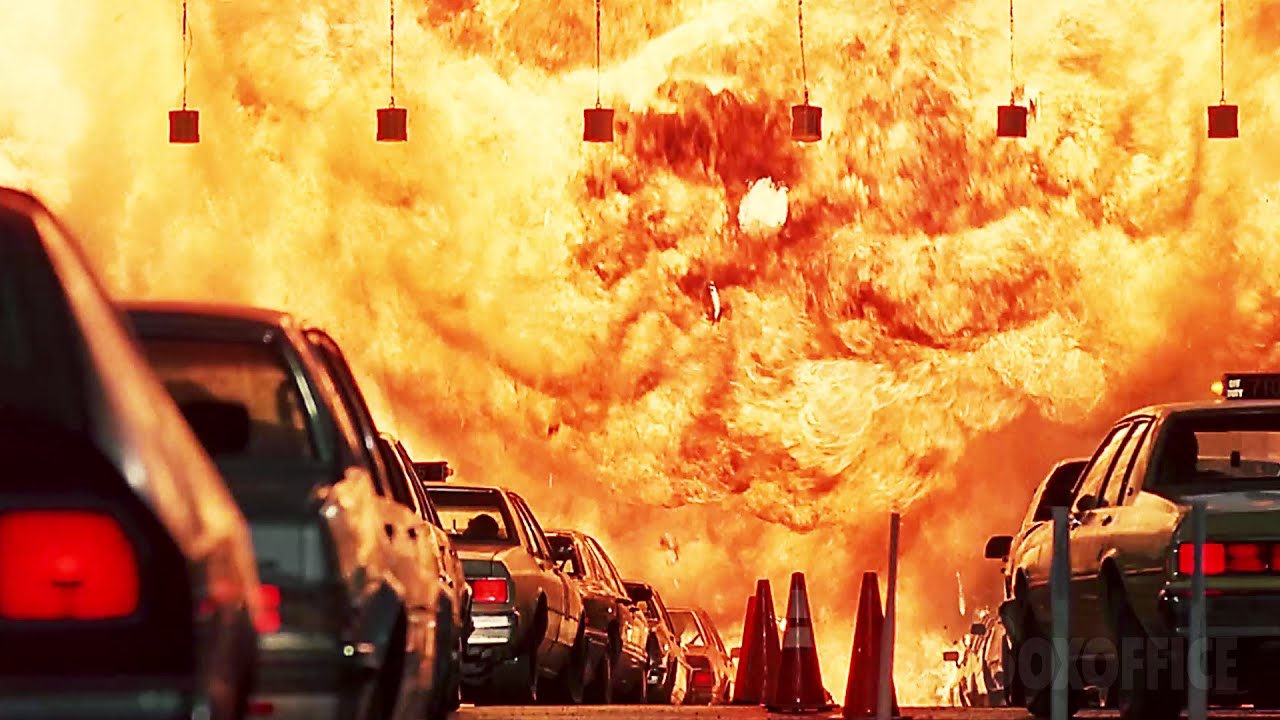 Riesige Explosion in einem Tunnel | Daylight | German Deutsch Clip