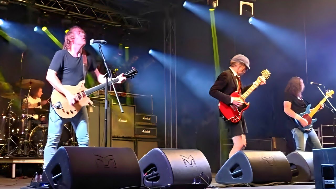 LIve Wire - The AC/DC Show, Tribute. For Those About To Rock.Yorkshire Rock & Bike Show. Squires. UK