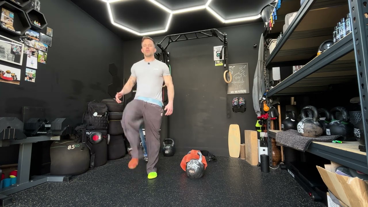 Alternatives to the belt squat march