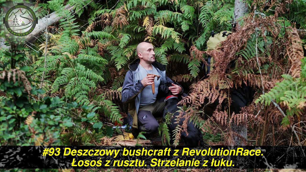 Deszczowy bushcraft z RevolutionRace. Łosoś z rusztu. Strzelanie z łuku
