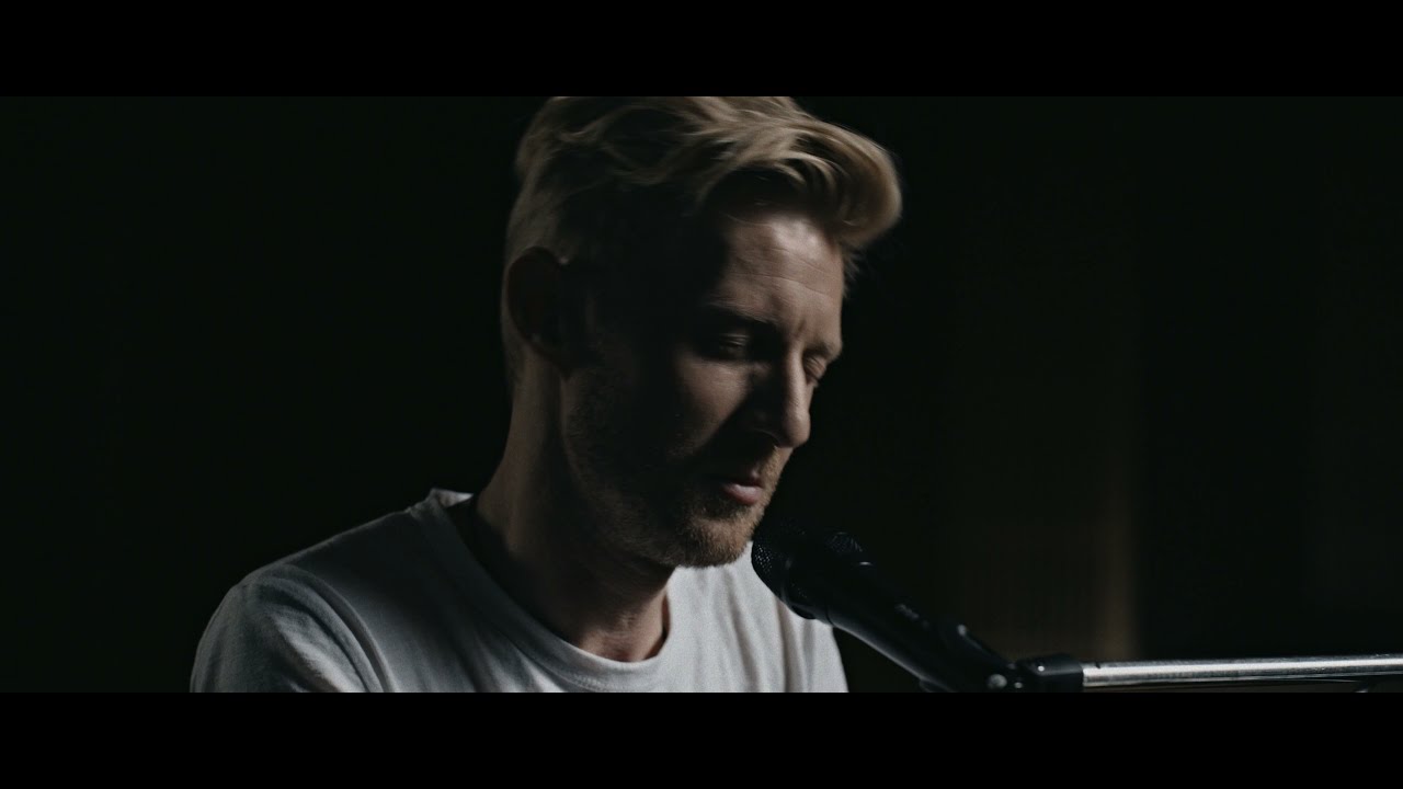 Ewert Sundja - Goodnight, Goodnight (Take one - Live at ERR Studio 1)