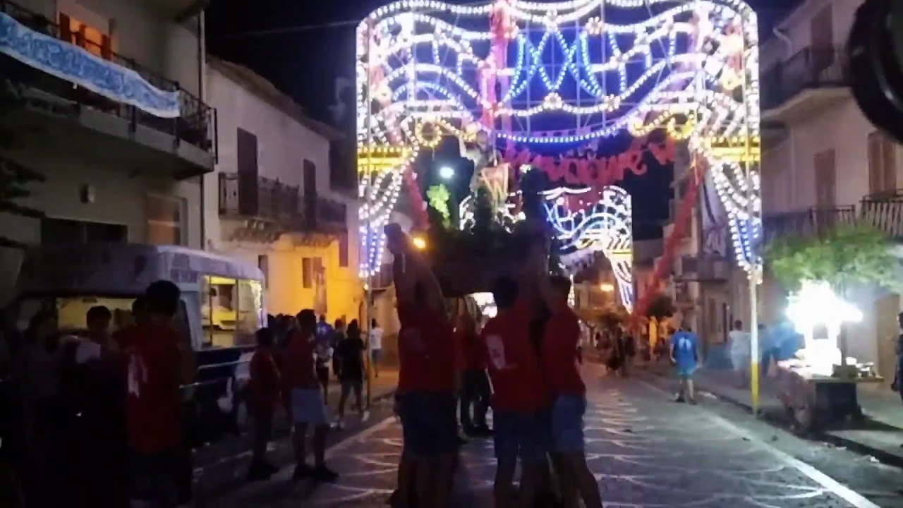 Villafranca Sicula - entrata dell'alloro e rigattiata di San Giovanni Battista 4.8.2018