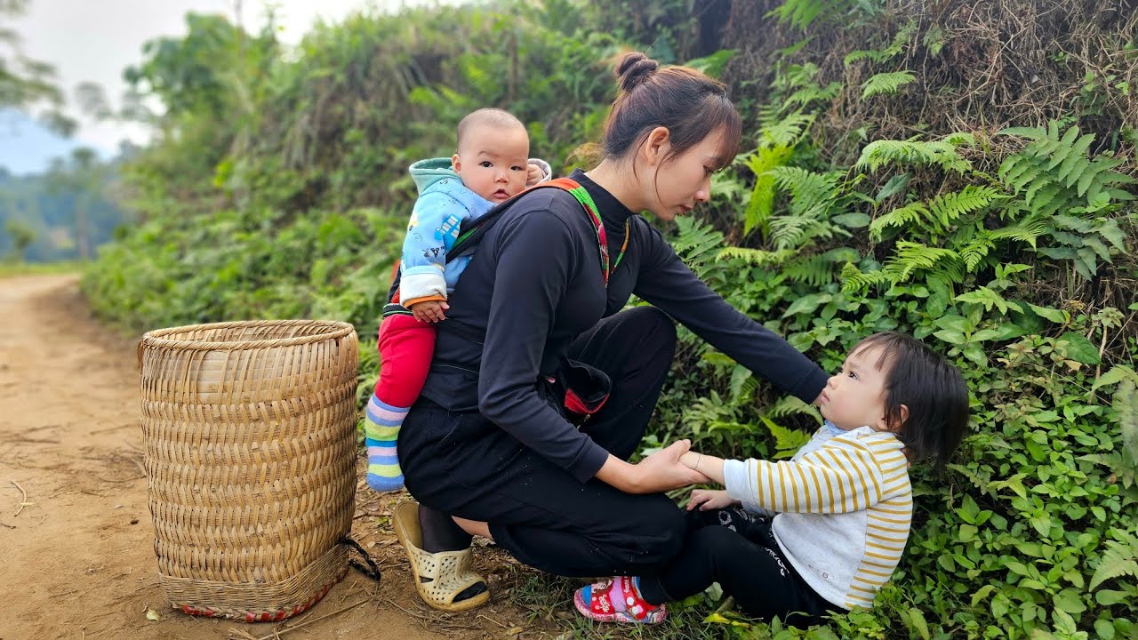 Single mother : abandoned child needs mother - Difficult life - Trying to raise 2 children.
