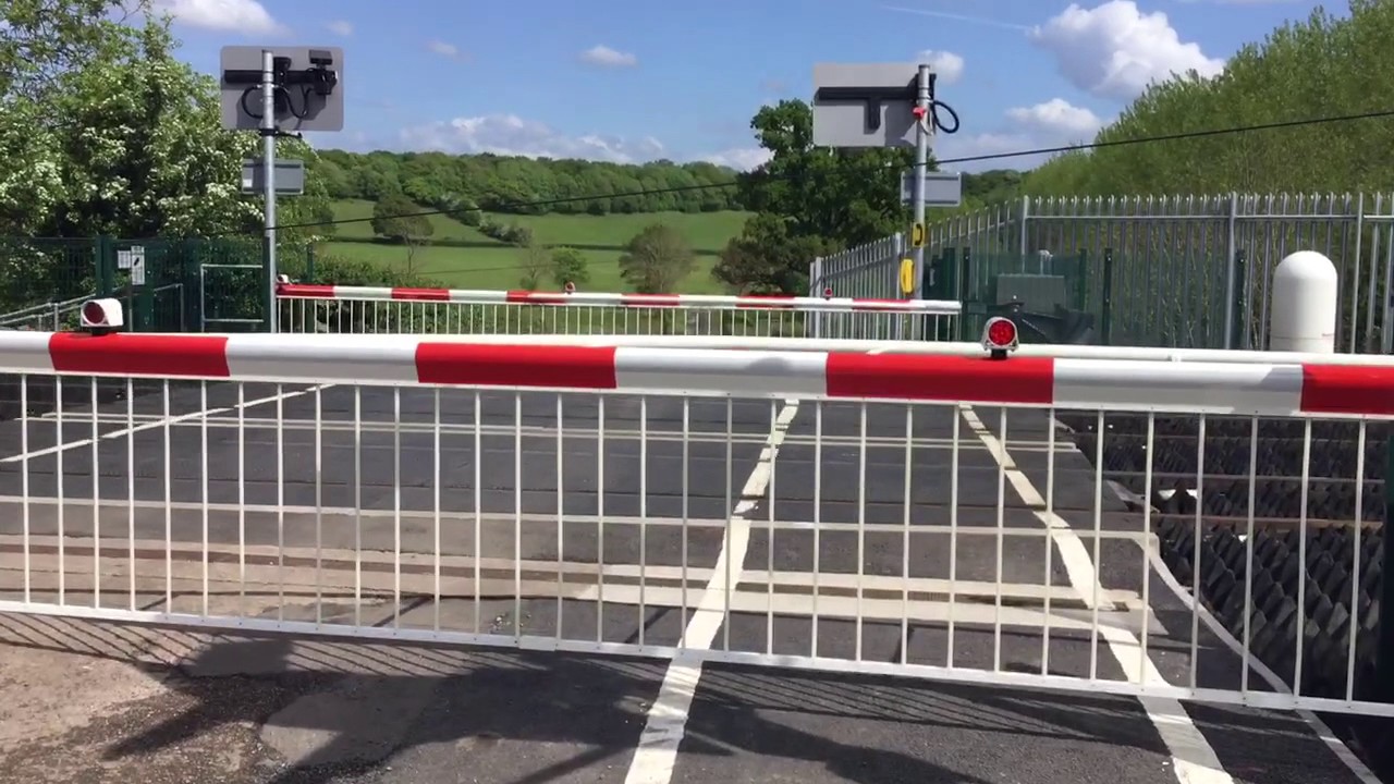 Oddingley level crossing