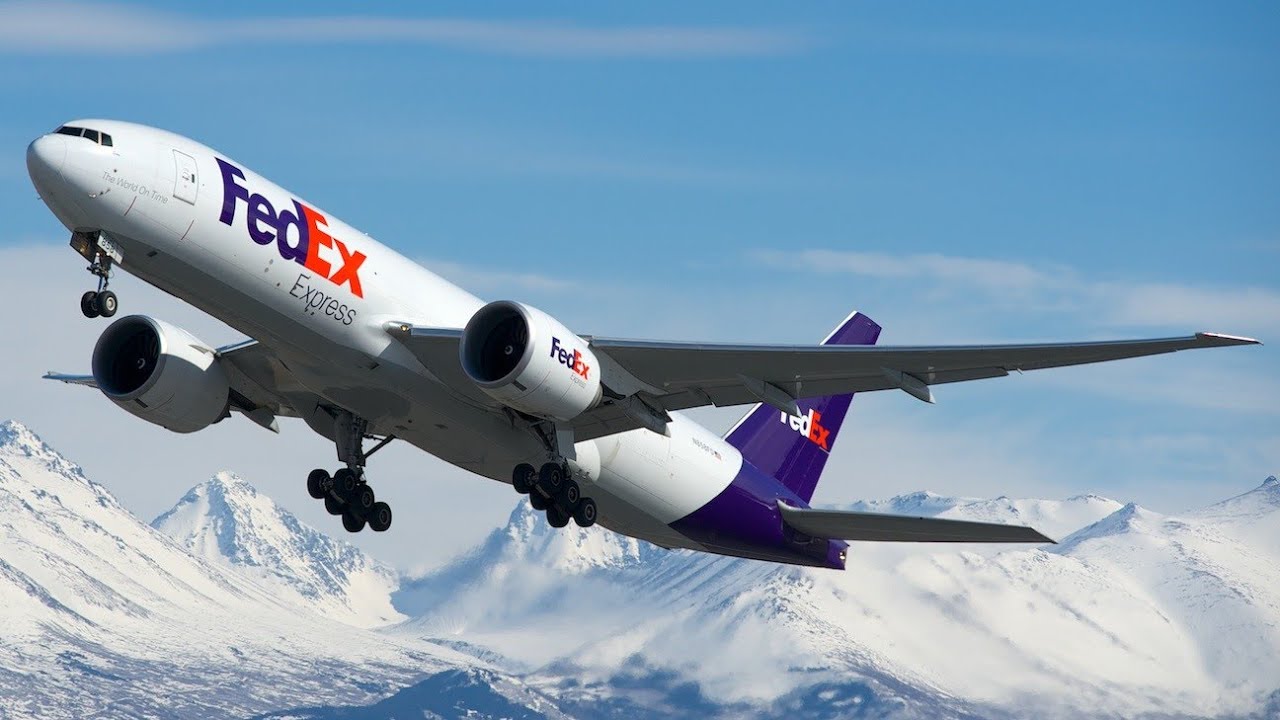 FedEx Boeing 777 beauty outbound to Memphis TN USA via liege alt 35000