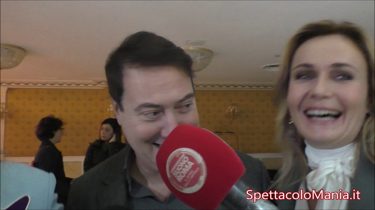La prima pietra: Kasia Smutniak, Corrado Guzzanti, Lucia Mascino, Iaia Forte, Valerio Aprea