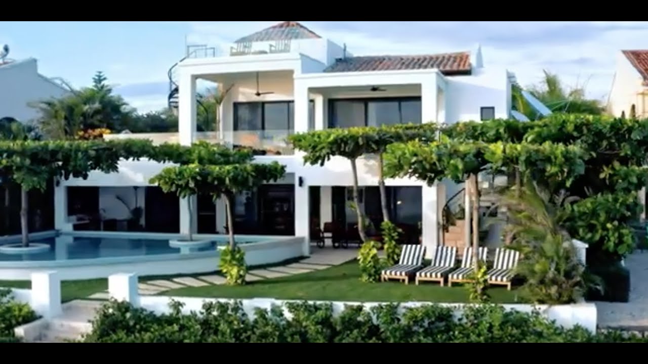 Casa Almendra  -  Luxury Beachfront House on Playa Colorado