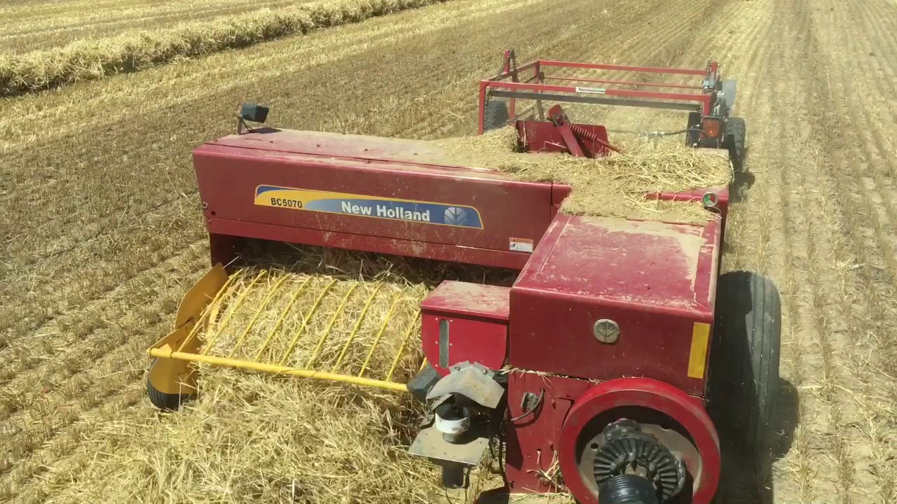 Baling wheat straw 2019